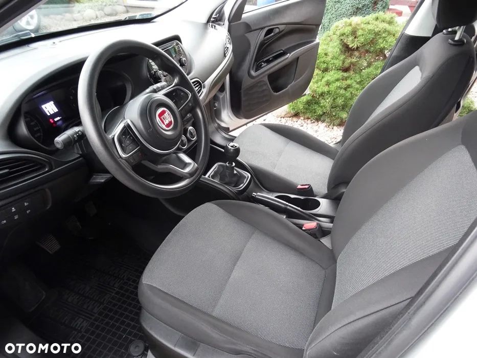 Fiat Tipo 1.4 16v Easy - 18