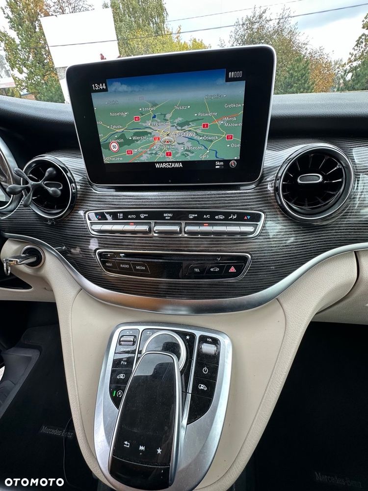 Mercedes-Benz Klasa V 250 d Avantgarde 9G-Tronic (d³ugi) - 16
