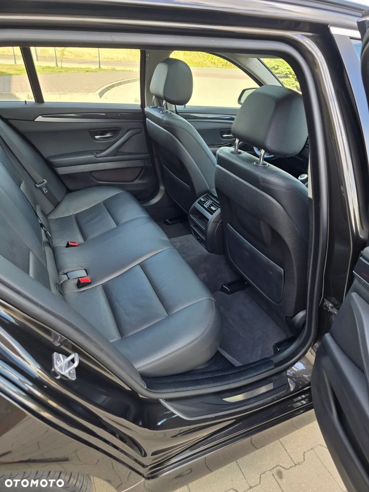 BMW Seria 5 520d Touring Luxury Line - 37