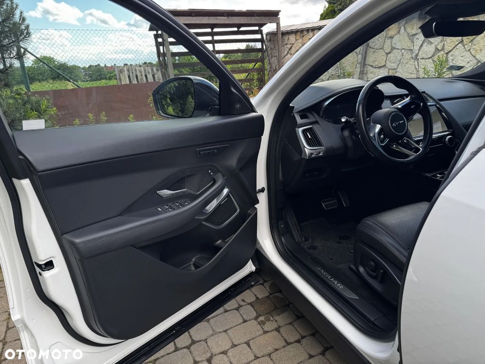 Jaguar E-Pace 2.0 P200 mHEV AWD - 16