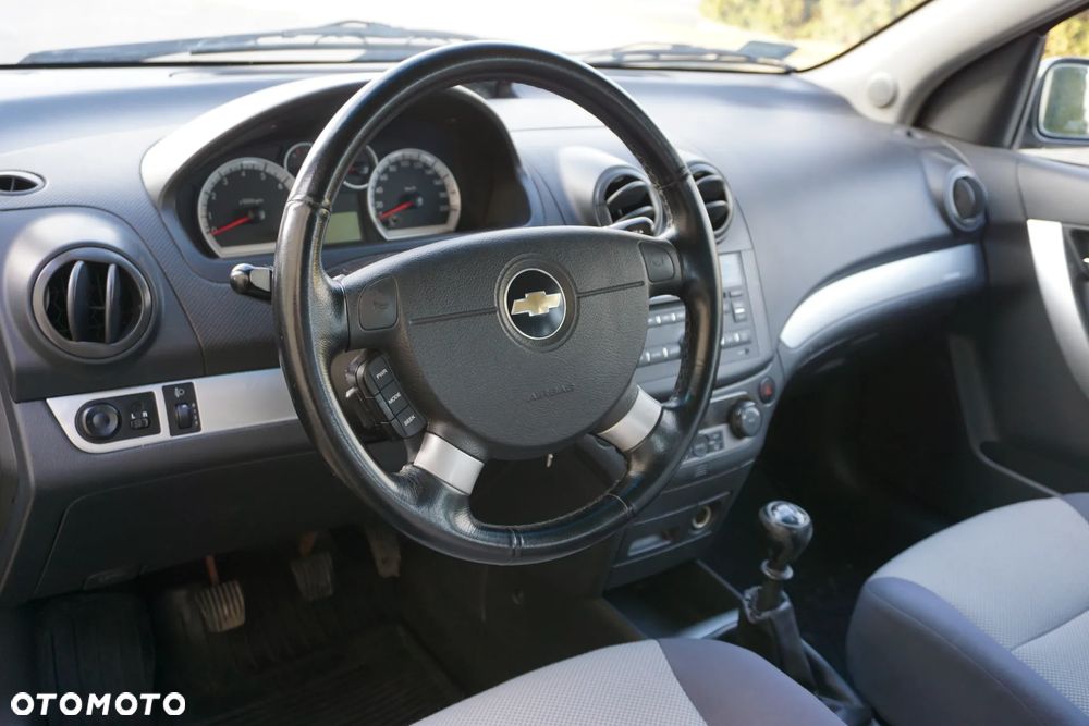 Chevrolet Aveo 1.4 16V LT - 8