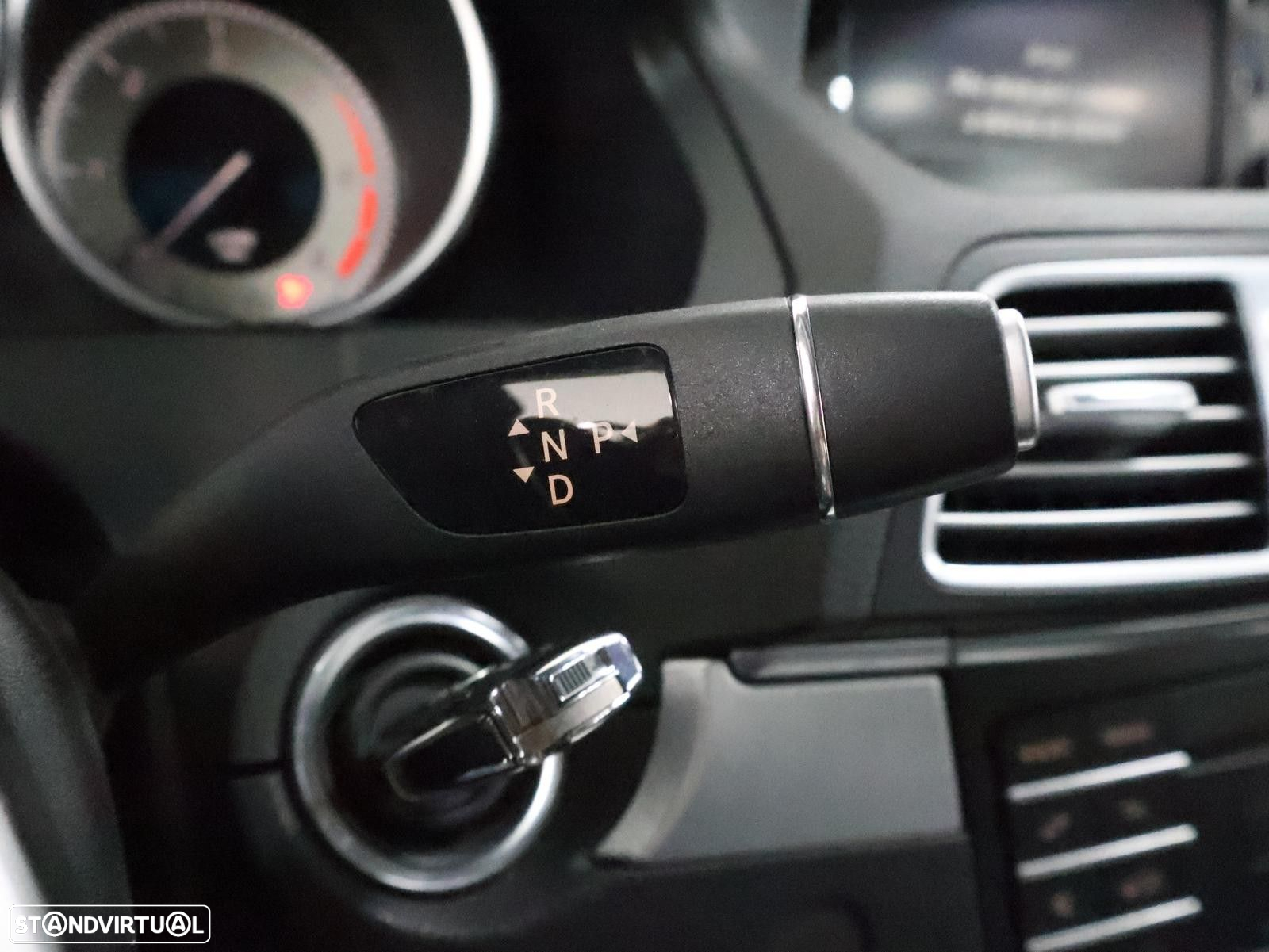 Mercedes-Benz E 250 CDi BlueEfficiency Auto - 22