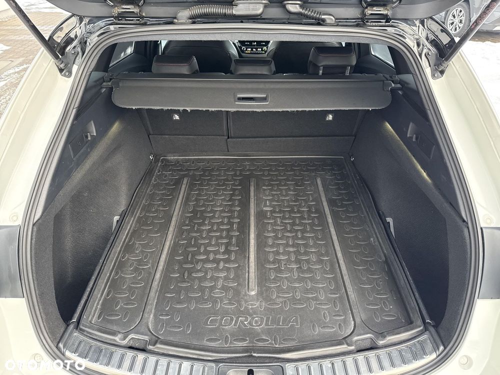 Toyota Corolla 1.8 Hybrid Selection - 14