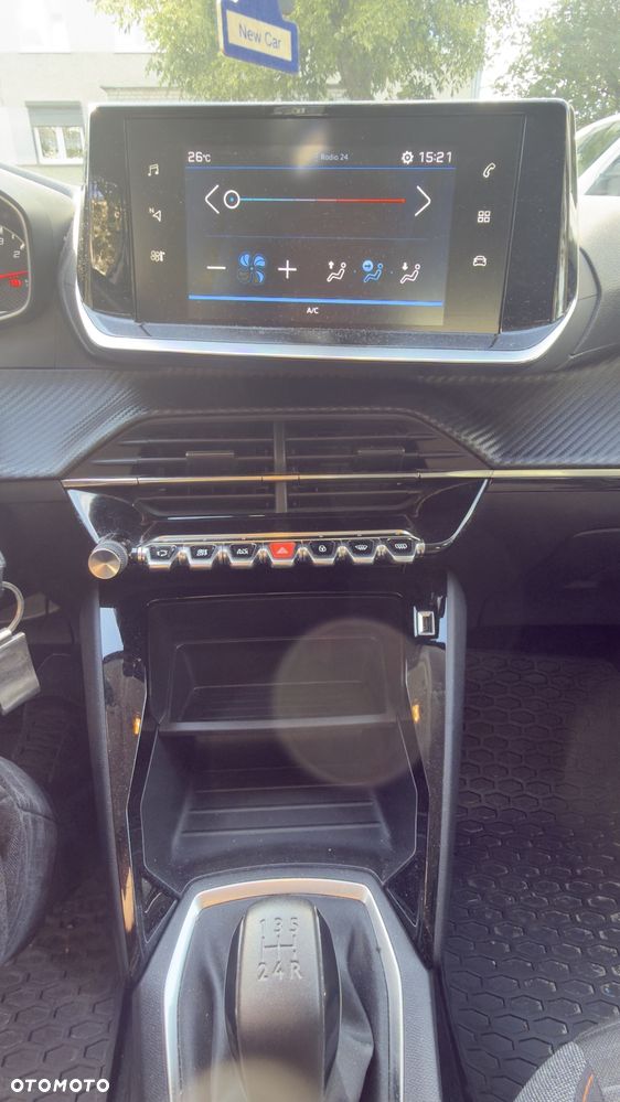 Peugeot 208 1.2 PureTech Like S&S - 7