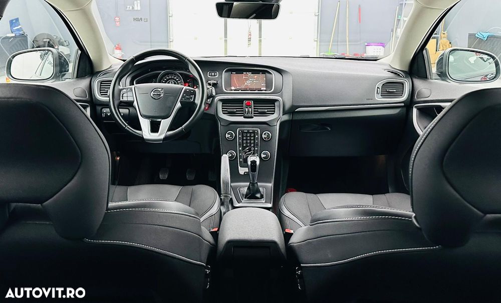 Volvo V40 D2 DRIVe Momentum - 6