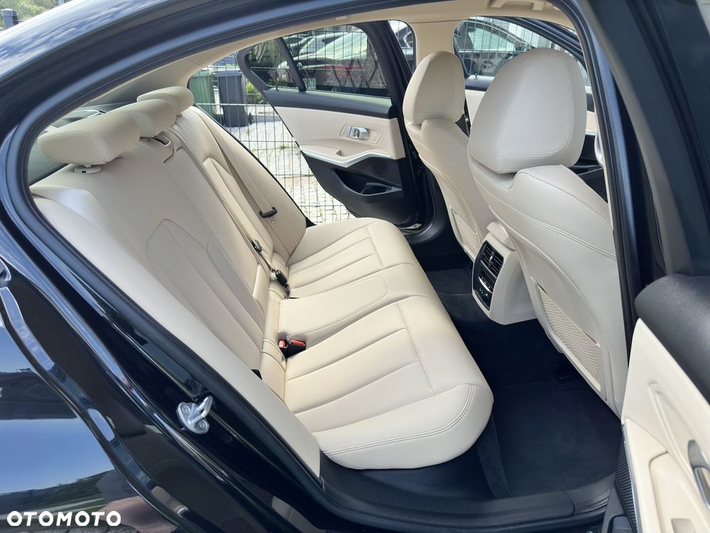 BMW Seria 3 320d Sport Line Shadow - 5