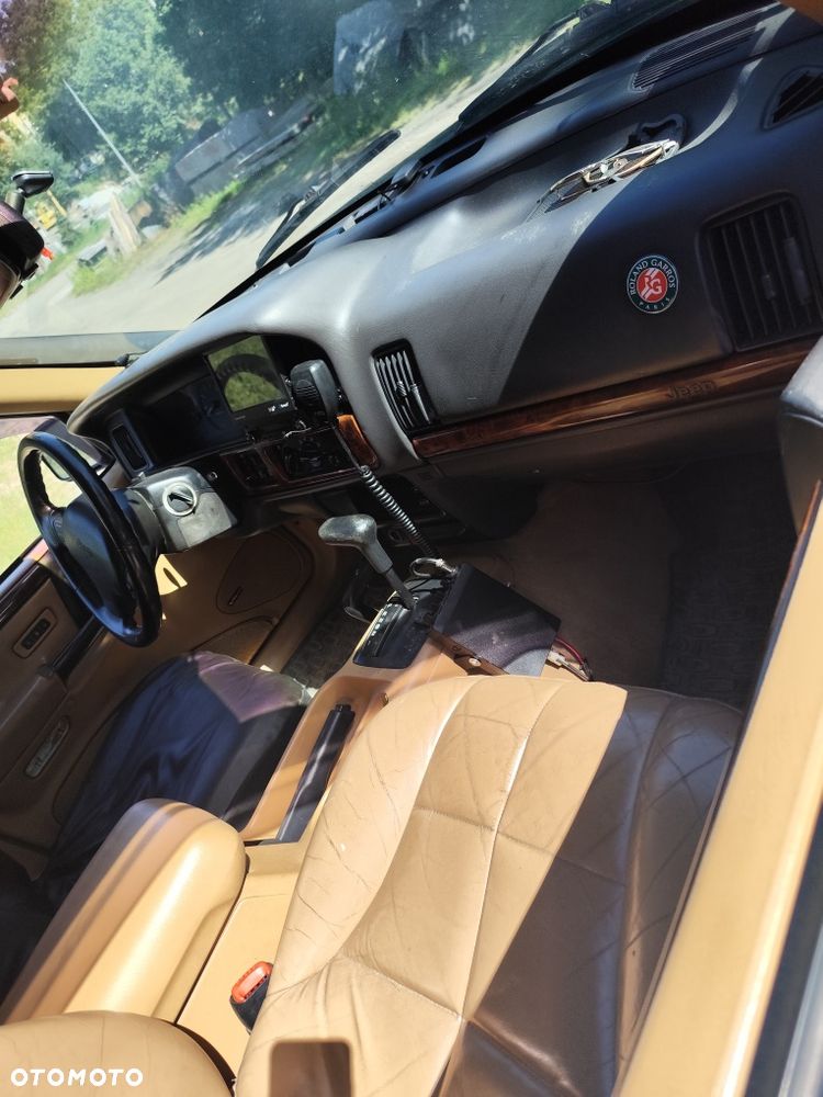 Jeep Grand Cherokee - 3