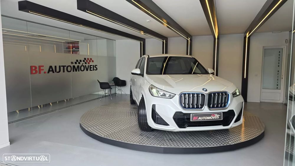 BMW iX1 xDrive30 Pack Desportivo M - 9
