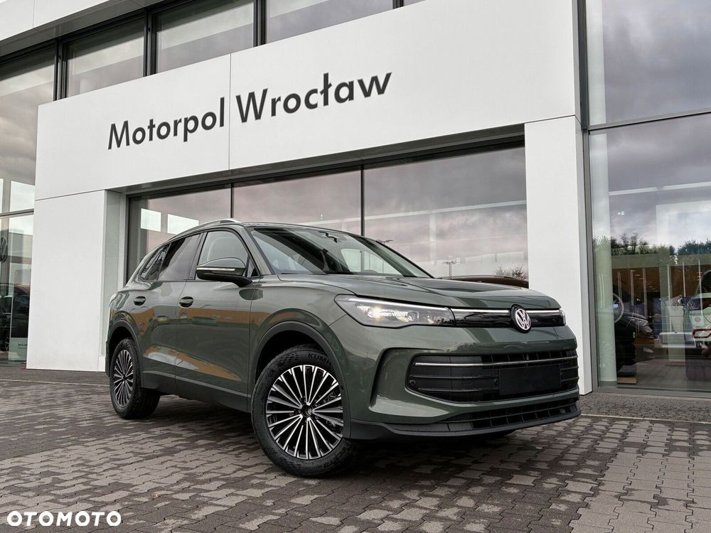Volkswagen Tiguan - 12