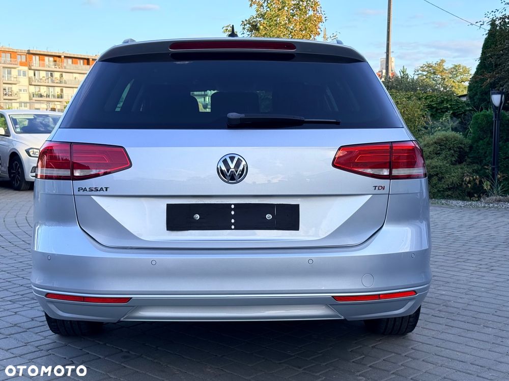 Volkswagen Passat - 15