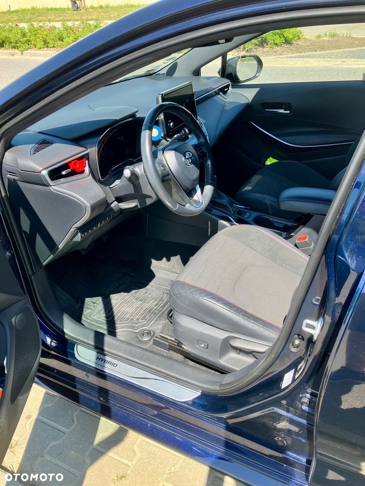 Toyota Corolla 1.8 Hybrid Executive - 11