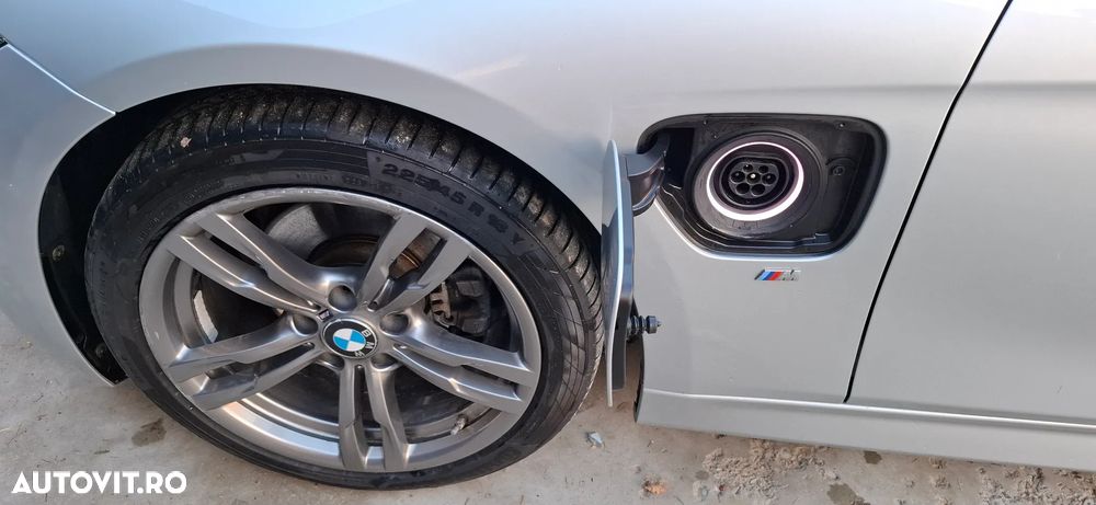BMW Seria 3 330e iPerformance M Sport - 21