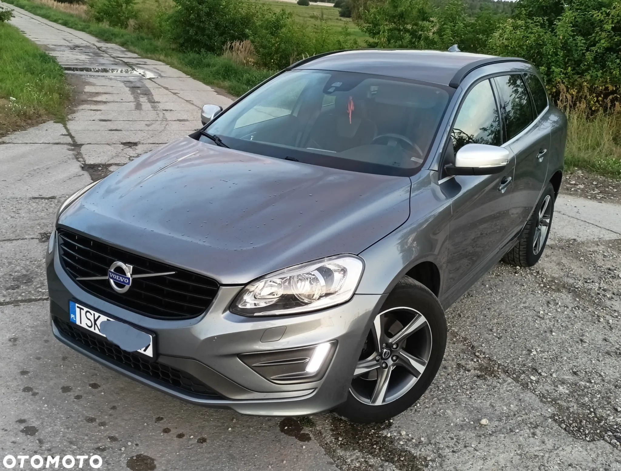 Volvo XC 60 D4 R-Design - 1