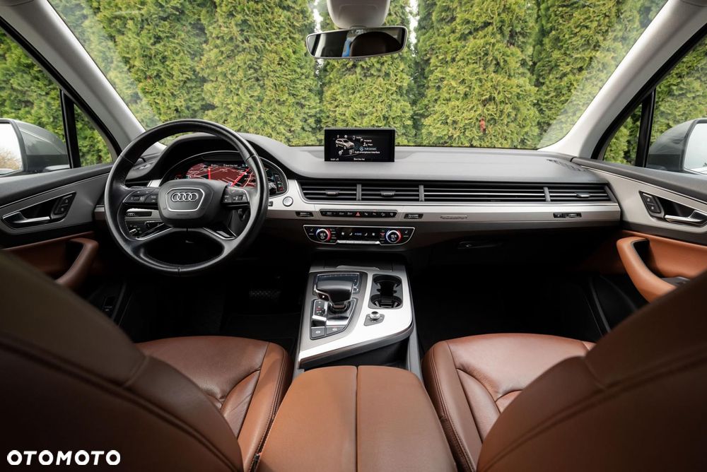 Audi Q7 - 10