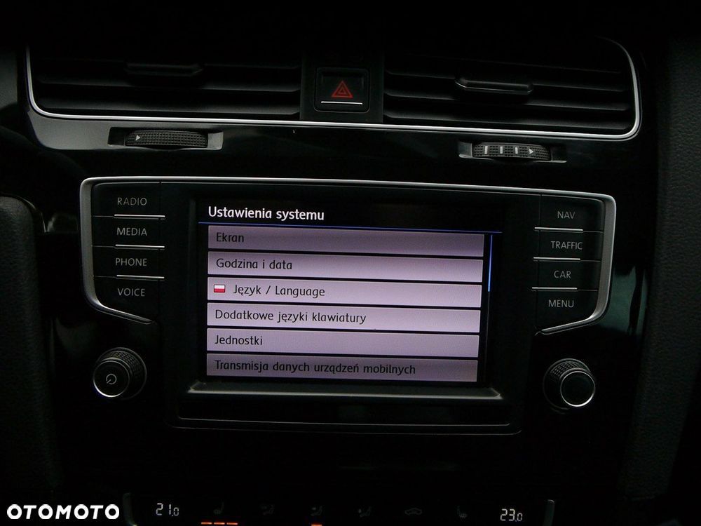 Volkswagen Golf - 25