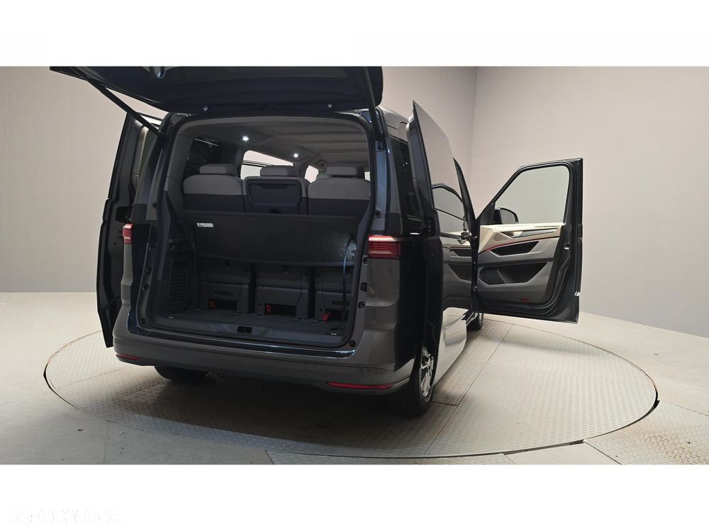 Volkswagen Multivan - 12