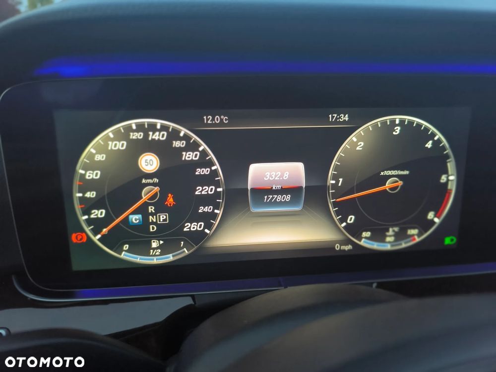 Mercedes-Benz Klasa E 350 d 9G-TRONIC - 38