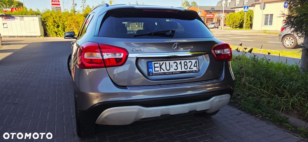 Mercedes-Benz GLA - 10