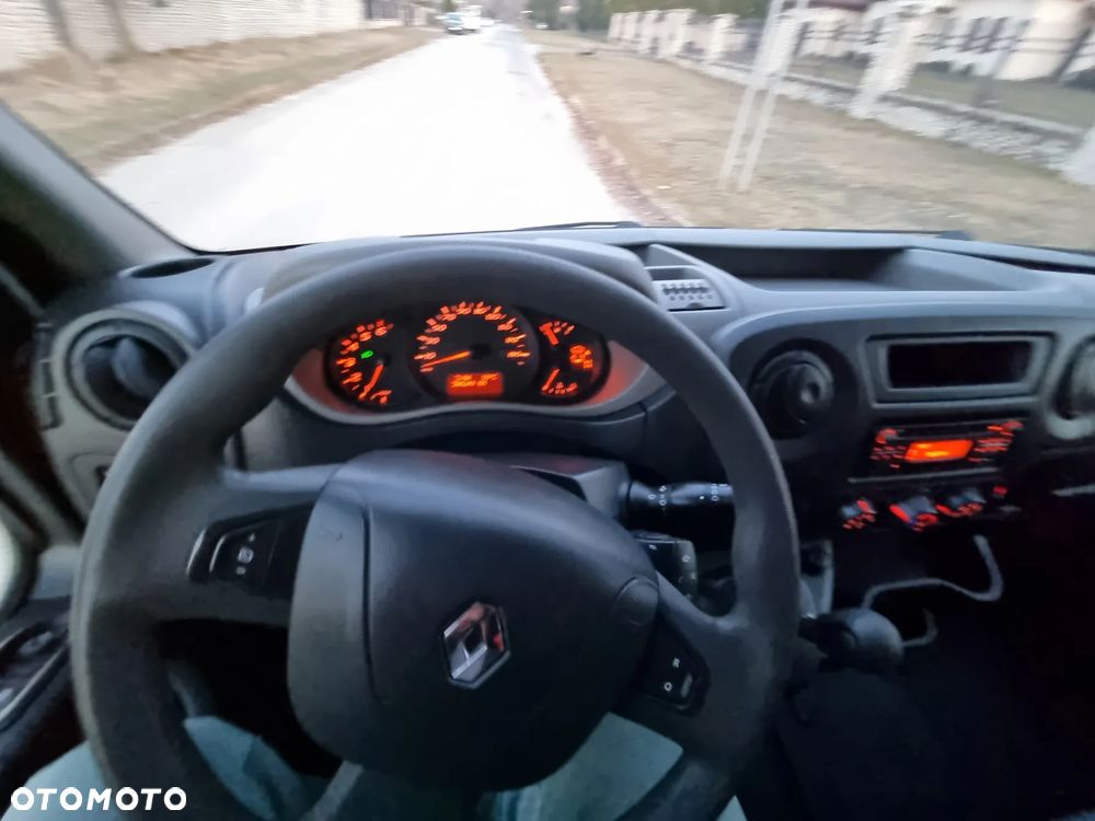 Renault Master - 32