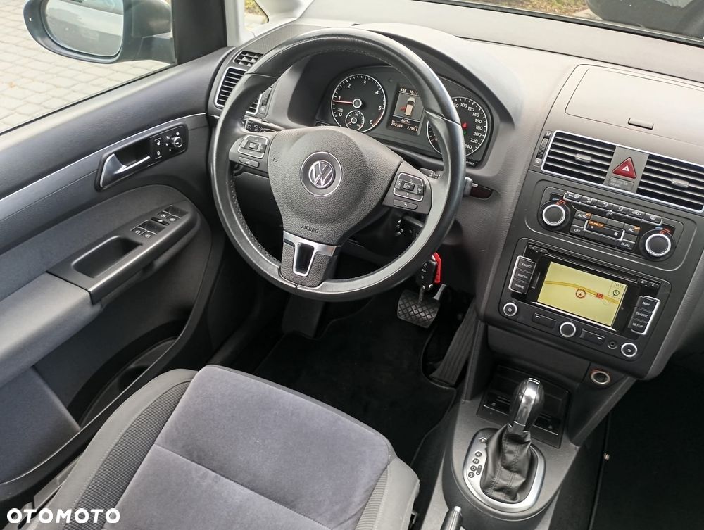 Volkswagen Touran 2.0 TDI BMT Comfortline Plus DSG - 26