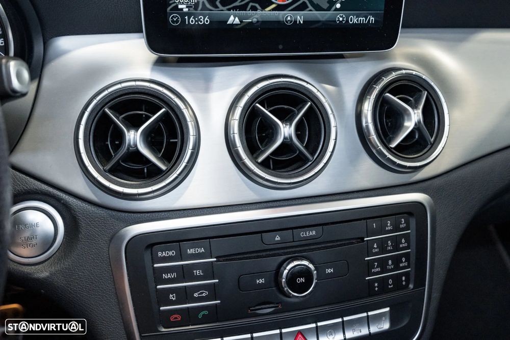 Mercedes-Benz CLA 200 Shooting Brake d 7G-DCT AMG Line - 16