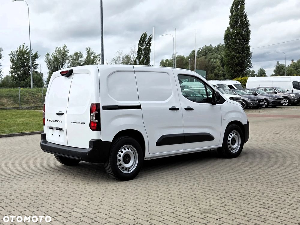 Peugeot E-Parner - 8