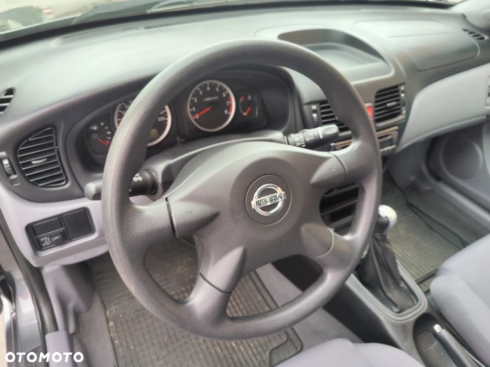 Nissan Almera 1.5 acenta PLUS - 26