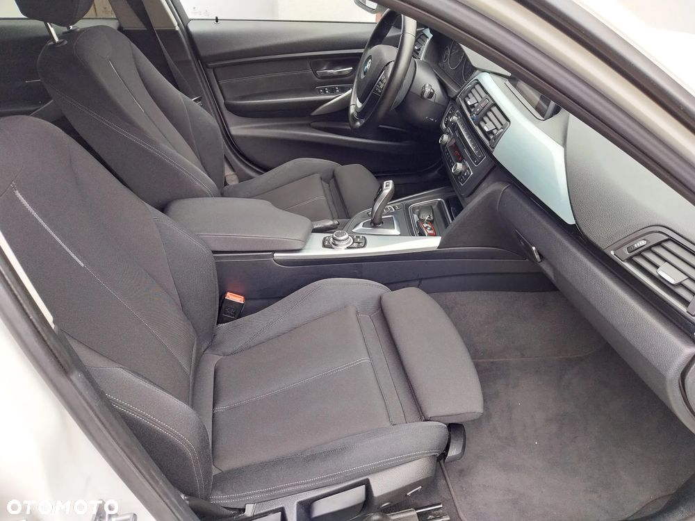 BMW Seria 3 318d Sport Line - 7