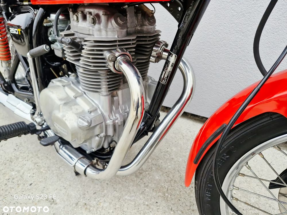 Honda CB - 32