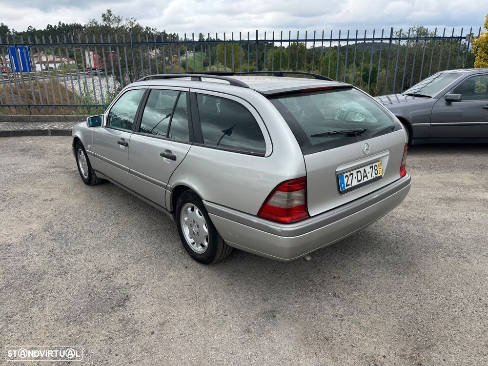 Mercedes-Benz C 220 D Elegance - 24