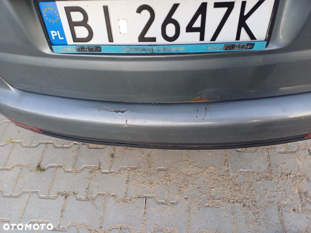 Volkswagen Touran 2.0 TDI DSG Highline - 7