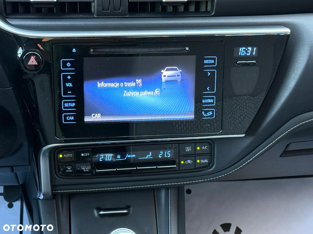 Toyota Corolla 1.6 Comfort - 10