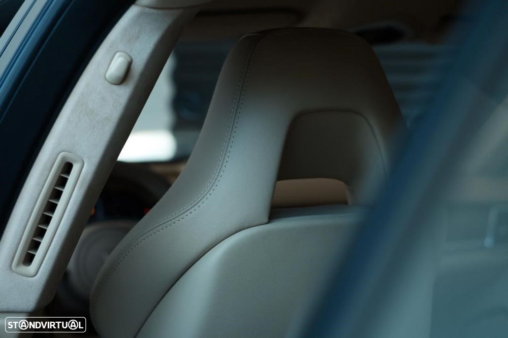Porsche Panamera Turbo PDK - 27