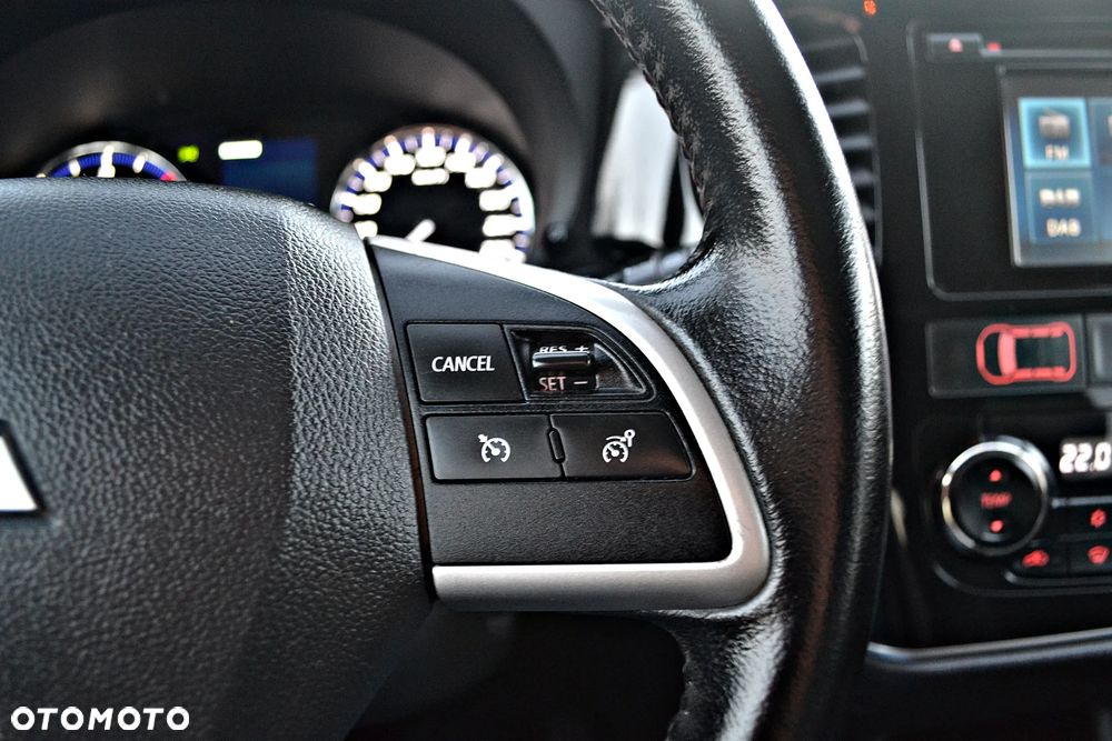 Mitsubishi Outlander 2.2 DID Intense + 4WD - 38