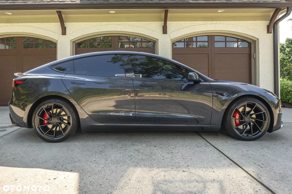 Tesla Model 3 Langstreckenbatterie Allradantrieb Dual Motor Performance - 12