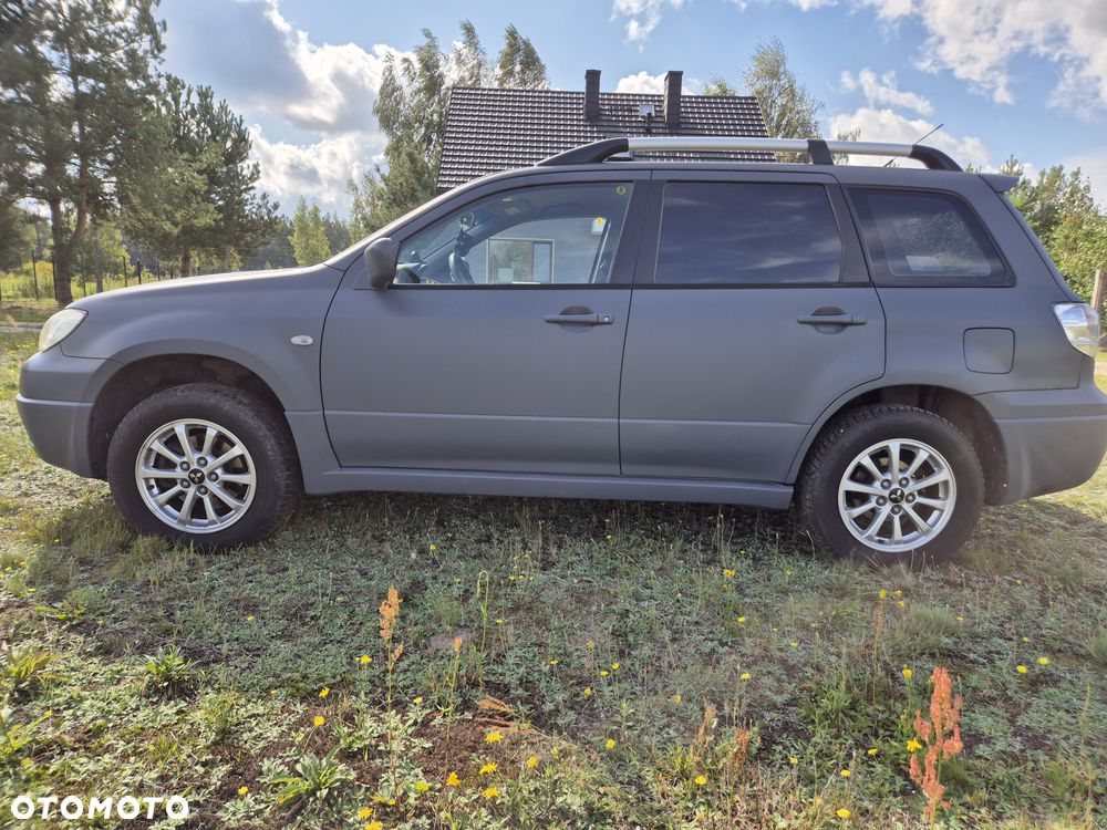 Mitsubishi Outlander 2.0 Comfort 4WD - 12