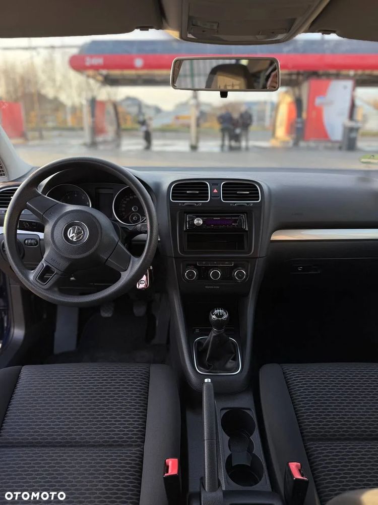Volkswagen Golf - 10
