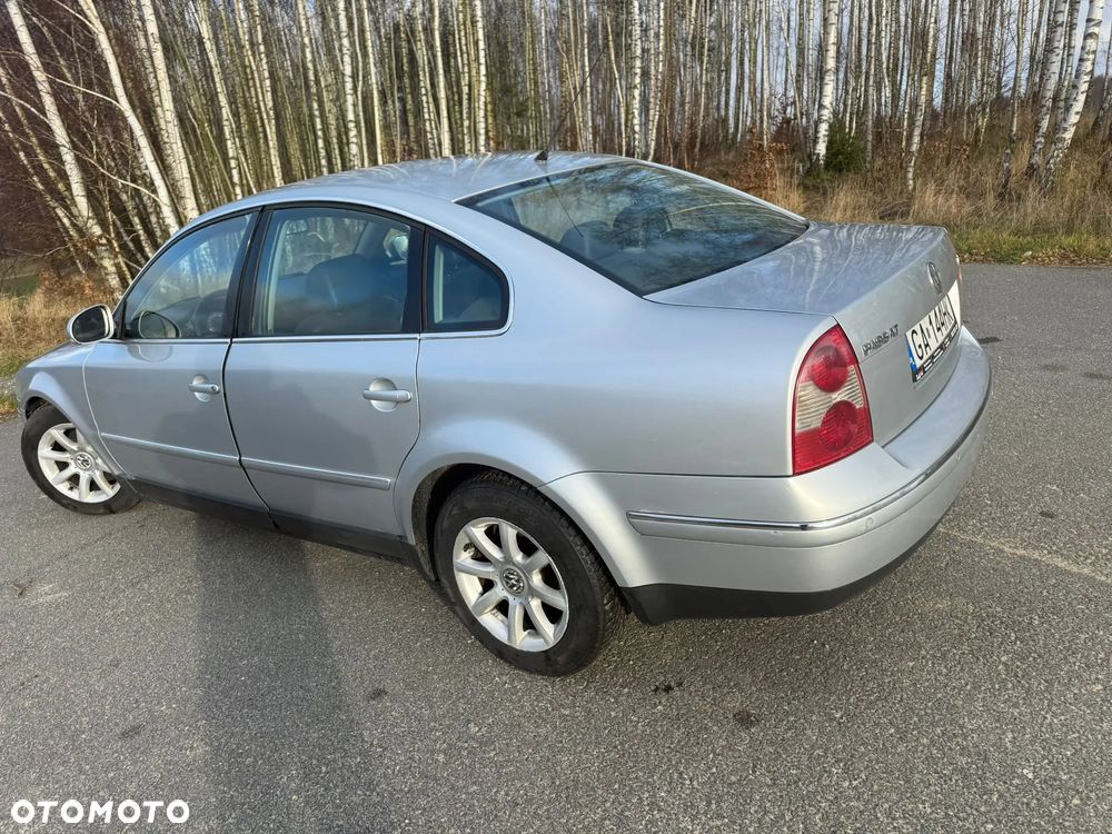 Volkswagen Passat 1.9 TDI Comfortline - 6