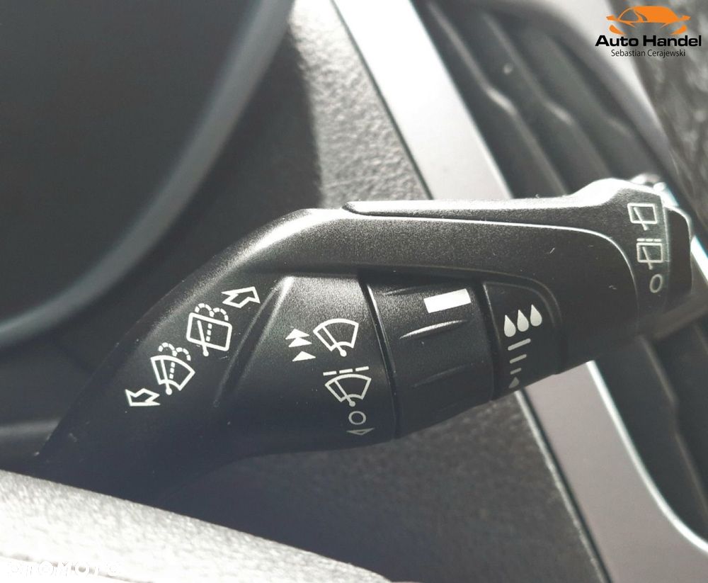 Ford Tourneo Connect 1.5 TDCi Start-Stop Titanium - 20