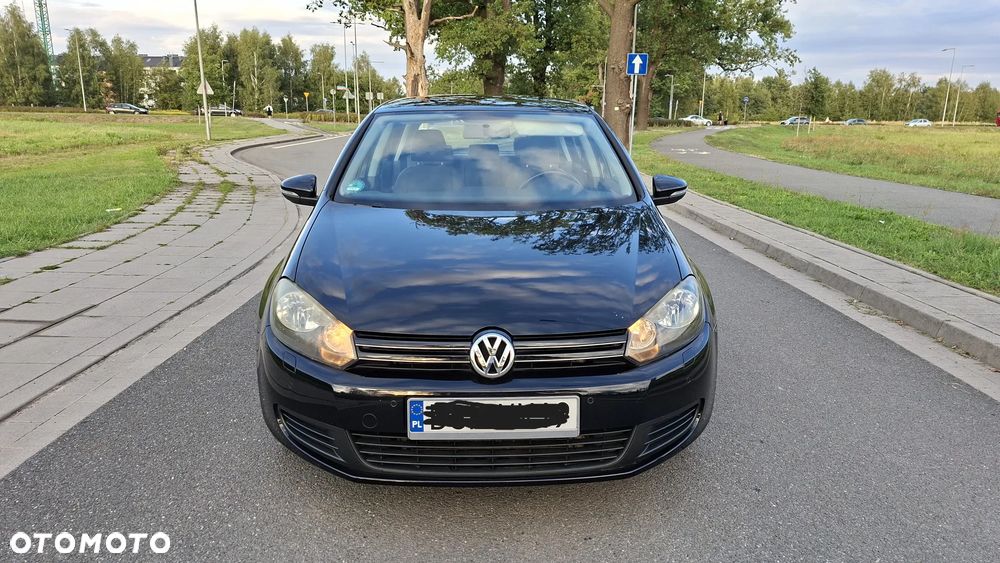 Volkswagen Golf - 6