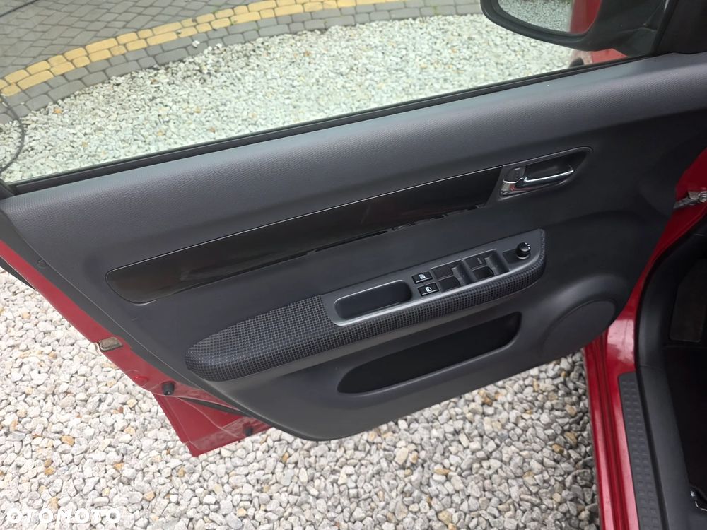 Suzuki Swift 1.3 Club dance - 16