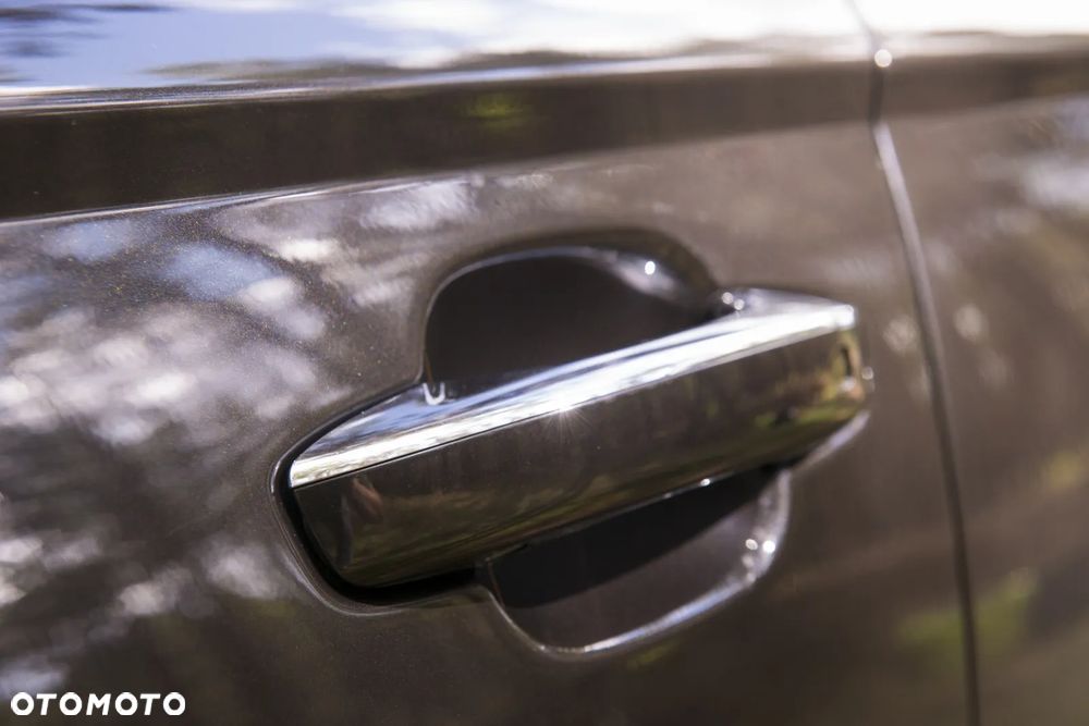 Audi A6 Avant 2.0 TDI quattro S tronic - 36