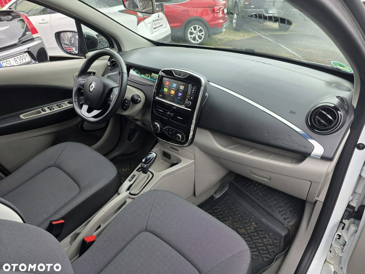 Renault Zoe - 25