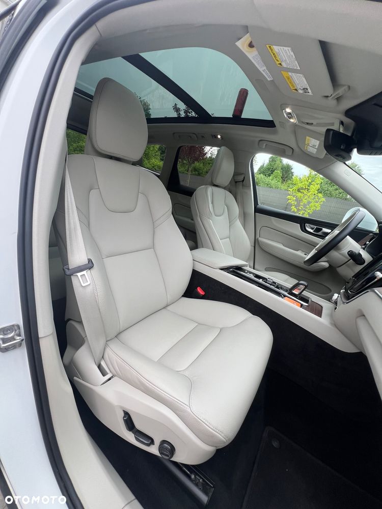 Volvo XC 60 T8 AWD Recharge Polestar Engineered - 23