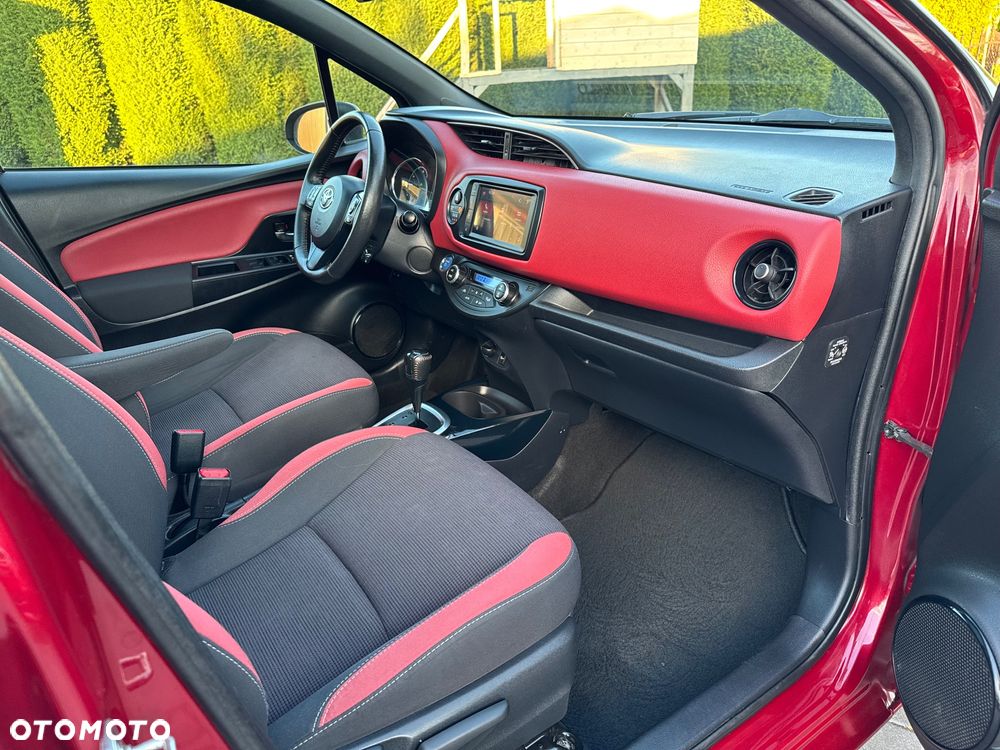 Toyota Yaris Hybrid 100 Selection Platinum - 7