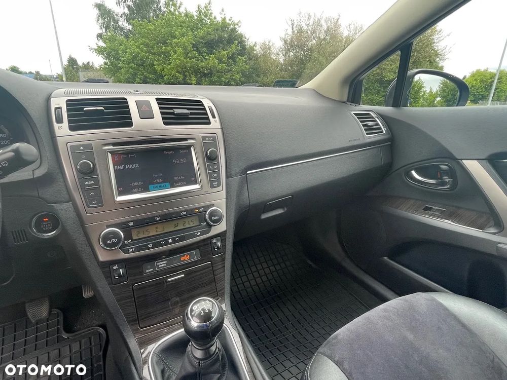 Toyota Avensis 2.0 D-4D Style - 14