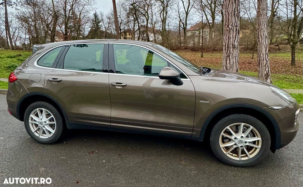 Porsche Cayenne - 5
