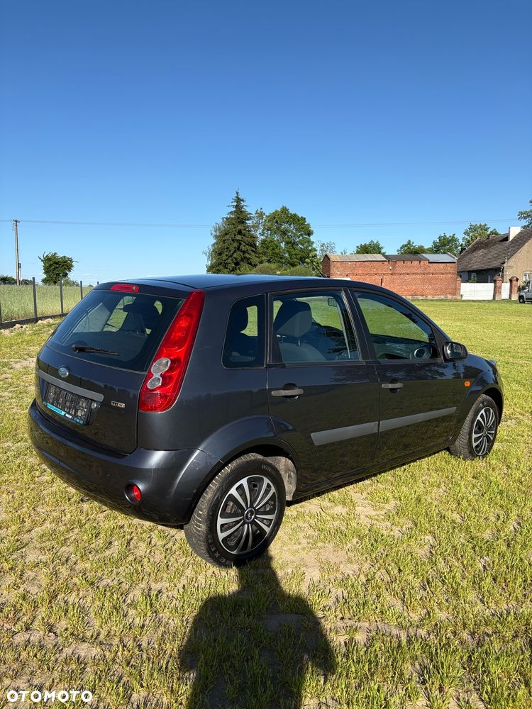 Ford Fiesta 1.4 TDCi Ambiente - 3