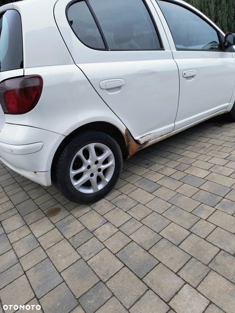 Toyota Yaris 1.3 Sol - 5