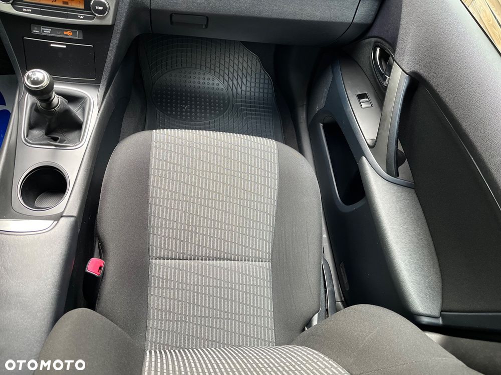 Toyota Avensis 1.8 Premium - 9